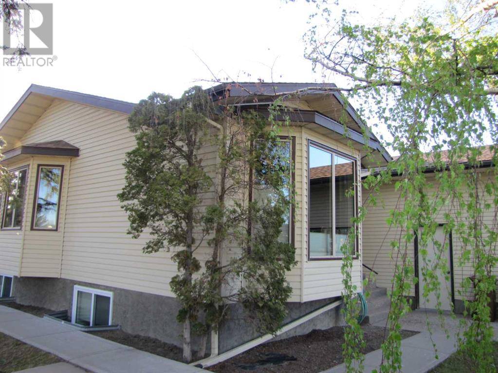 Taber, AB T1G1A2,4002 Heritage Drive