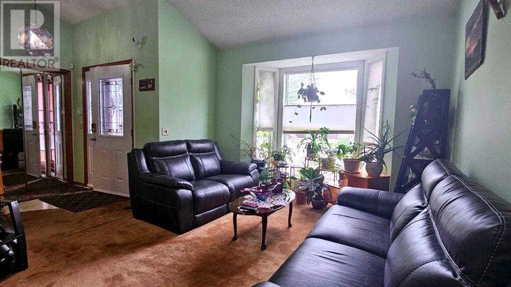 Calgary, AB T1Y6C3,40 Whitworth Place NE