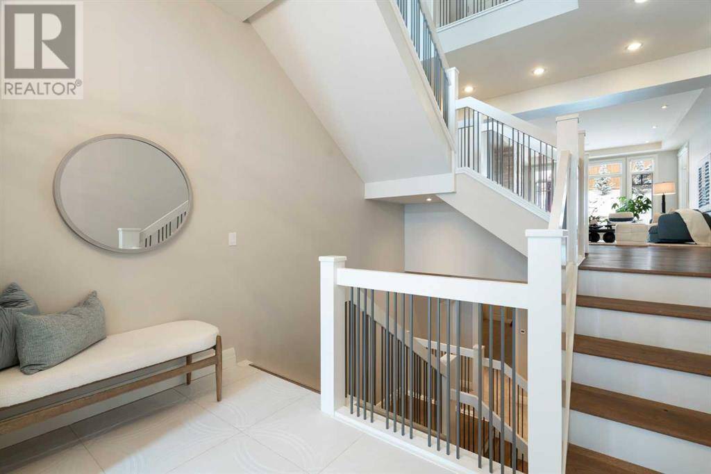Calgary, AB T3H0L1,11 Elveden Place SW
