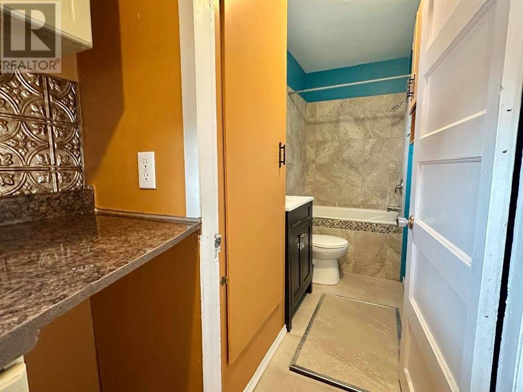 Mayerthorpe, AB T0E1N0,4805 50 Avenue