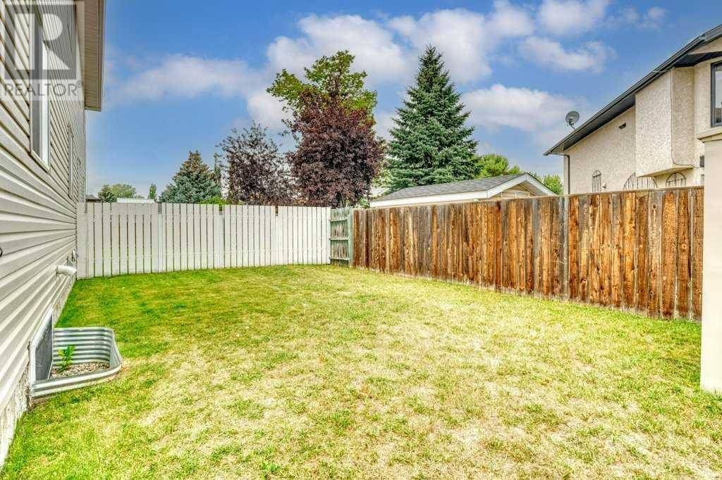 Vulcan, AB T0L2B0,1, 108 Juniper Road
