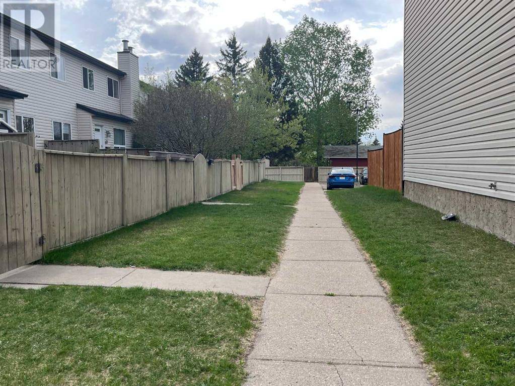 Red Deer, AB T4R1G9,35, 20 Alford Avenue