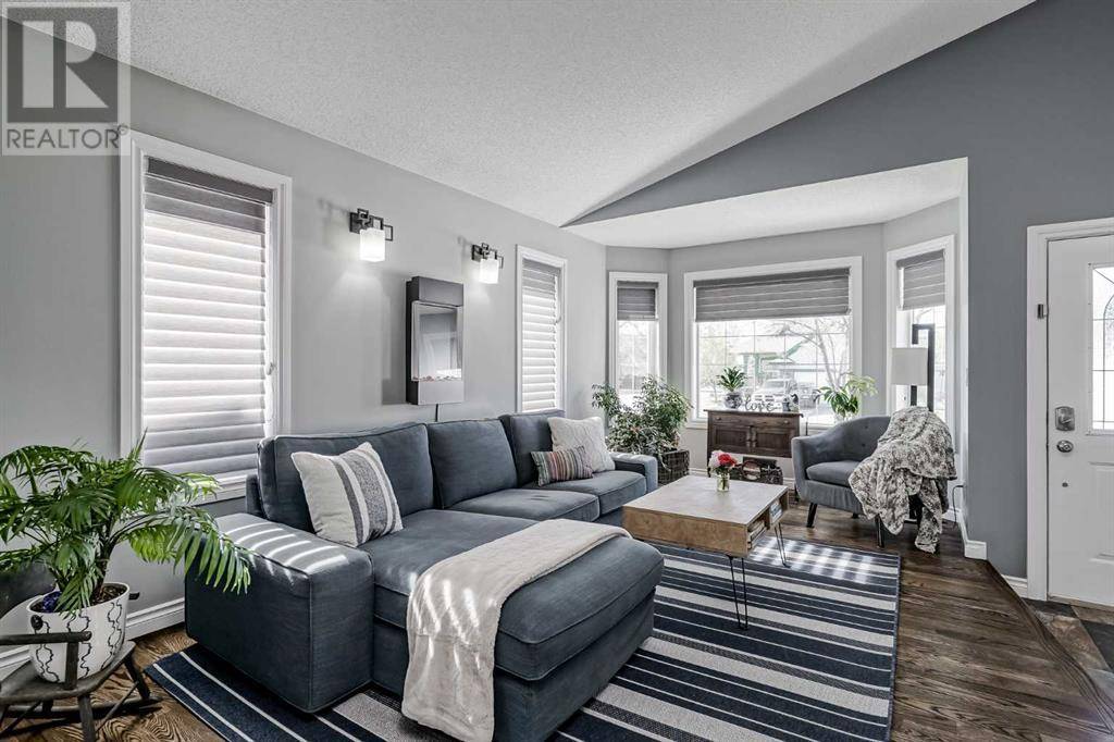 Chestermere, AB T1X1H7,111 West Lakeview Circle