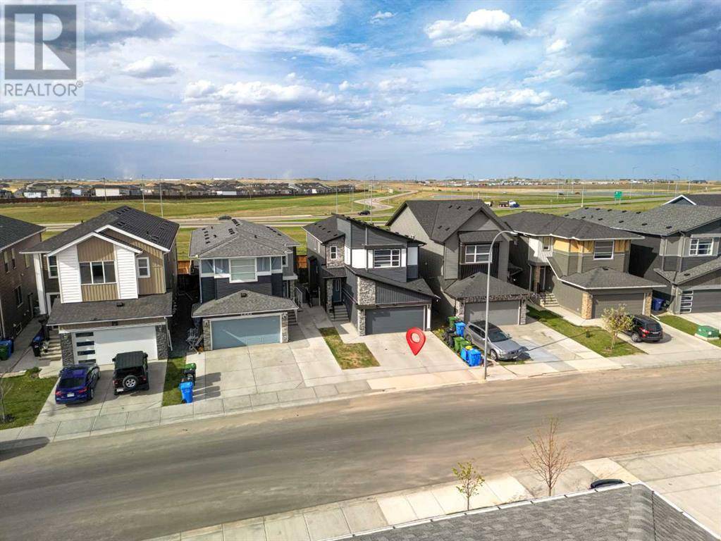 Calgary, AB T3N2C7,853 Corner Meadows Way NE