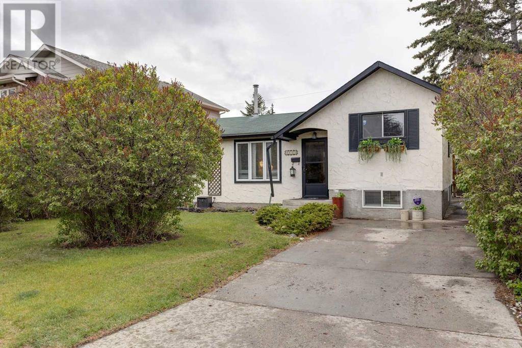 Calgary, AB T3B2P5,4631 81 Street NW