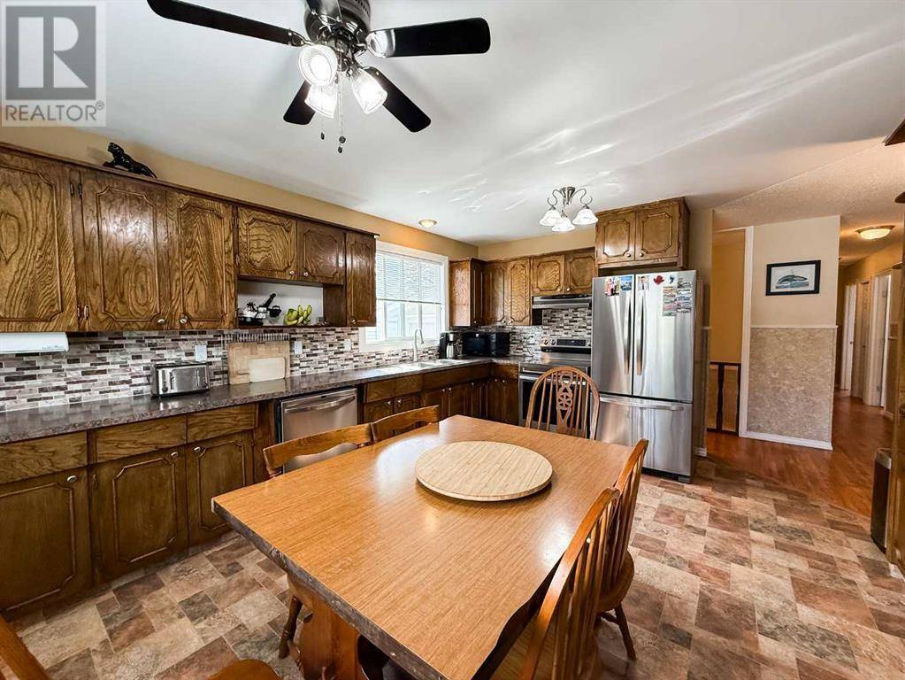 Hinton, AB T7V1P8,123 Cheviot Drive