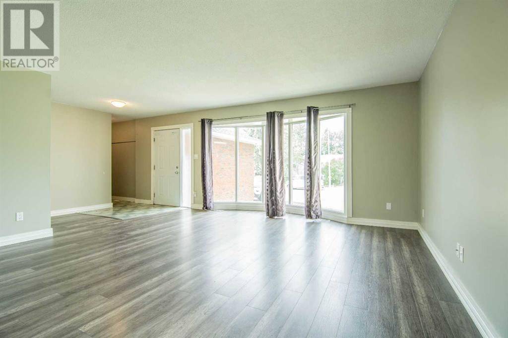Grande Prairie, AB T8V3S5,9823 80 Avenue