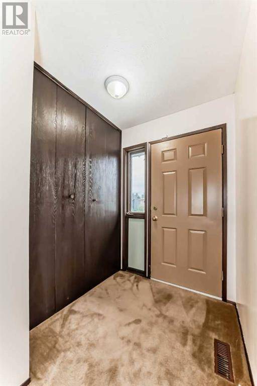 Ponoka, AB T4J1C7,3859 51 Ave Close