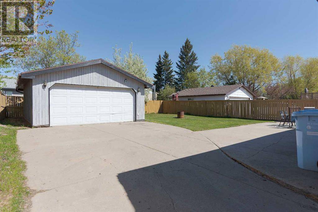 Fort Mcmurray, AB T9K1K7,146 Mcconachie Crescent