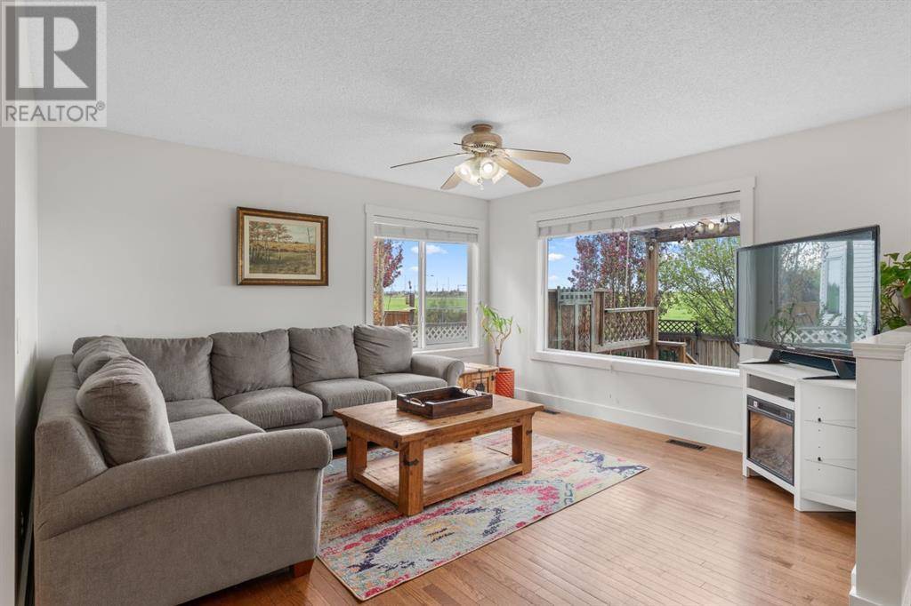 Calgary, AB T2X3M6,195 Chaparral Ridge Circle SE