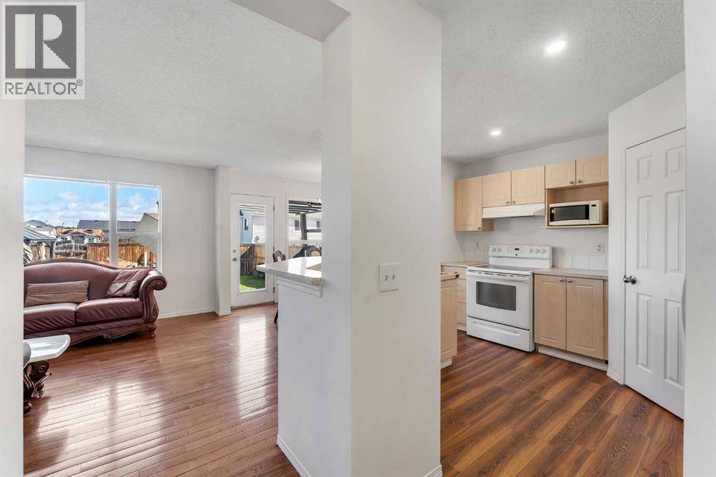 Calgary, AB T3J4Y2,2 Taralea Green NE