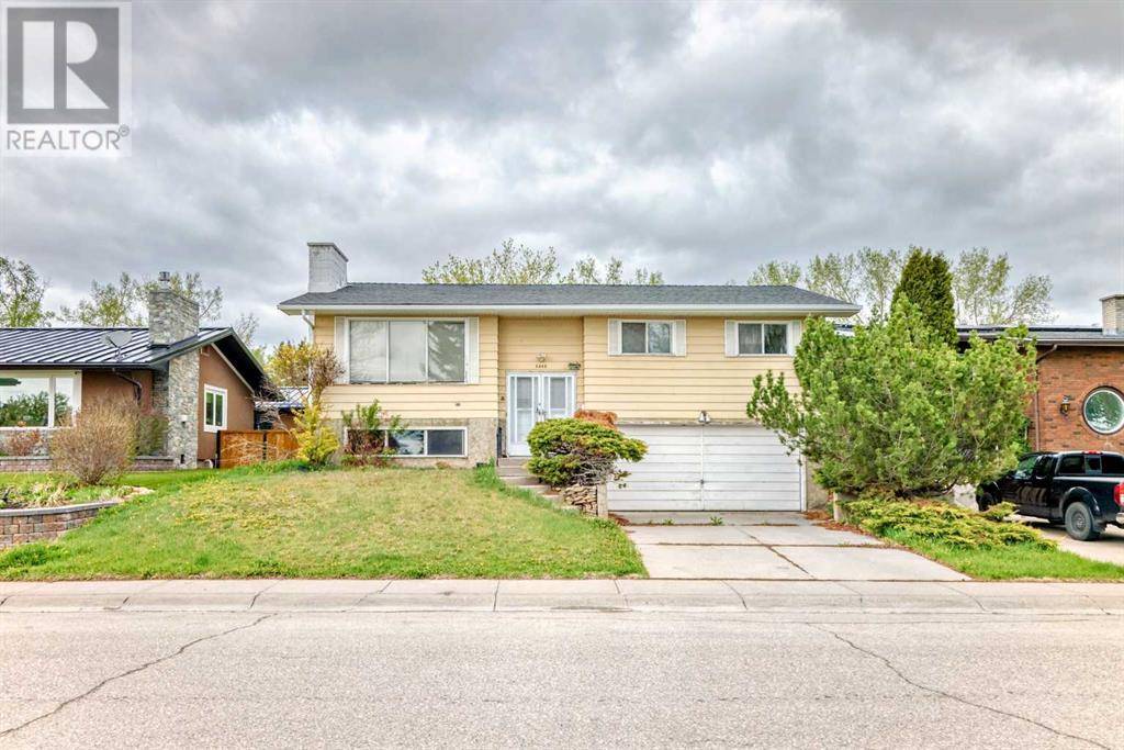 Calgary, AB T2L1T6,5248 Barron Drive NW