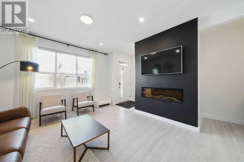 Calgary, AB T3R1Z1,47 Edith Terrace NW