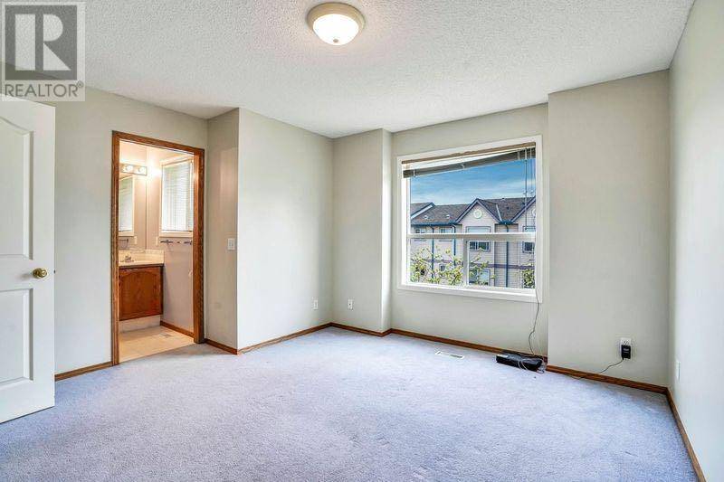 Calgary, AB T2W6H7,226 Anderson Grove SW