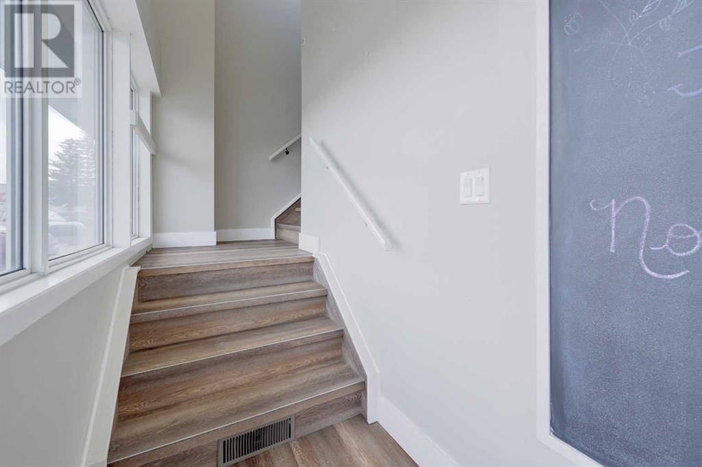 Red Deer, AB T4N6Y6,203, 5116 52 Street