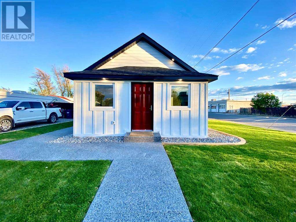 Fort Macleod, AB T0L0Z0,404 26 Street