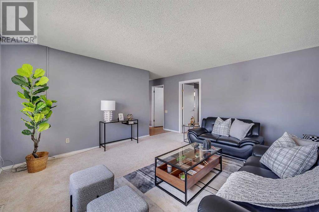 Calgary, AB T1Y1R7,4823 34 Avenue NE