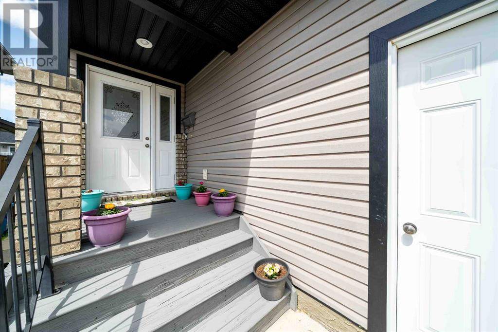 Medicine Hat, AB T1B0C9,335 Hamptons Way SE