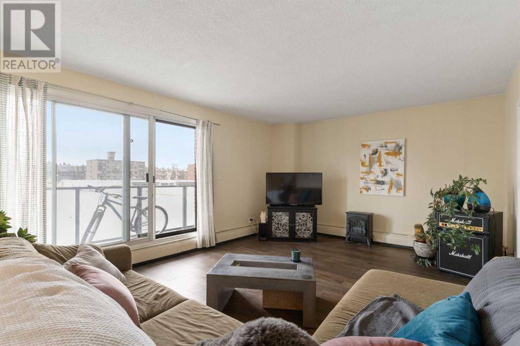 Calgary, AB T3C0V9,401, 1208 14 Avenue SW