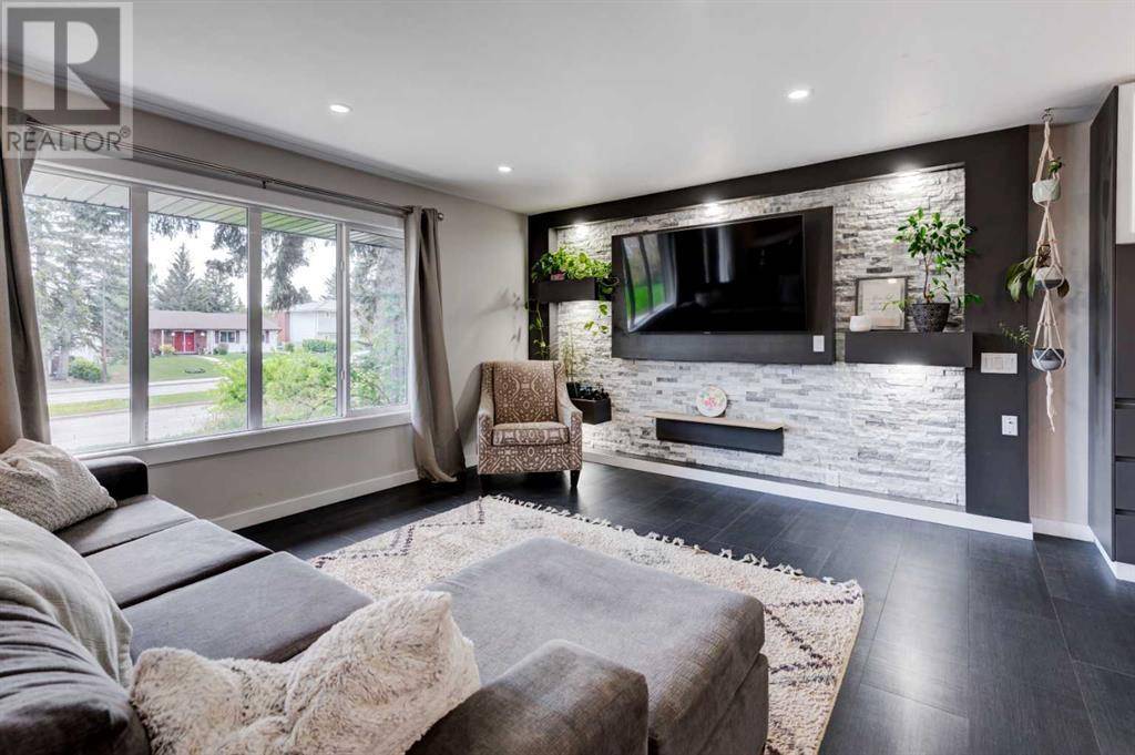Calgary, AB T2W1H1,12003 Elbow Drive SW