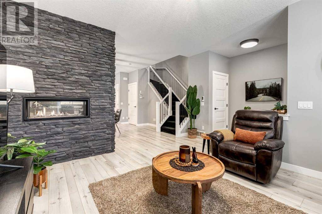 Airdrie, AB T4B4J9,420 Hillcrest Manor SW