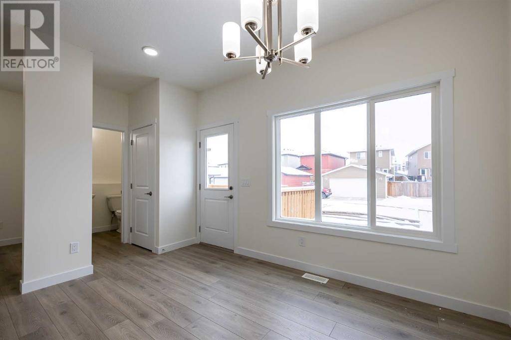 Chestermere, AB T1X1H0,537 Clearwater Heath
