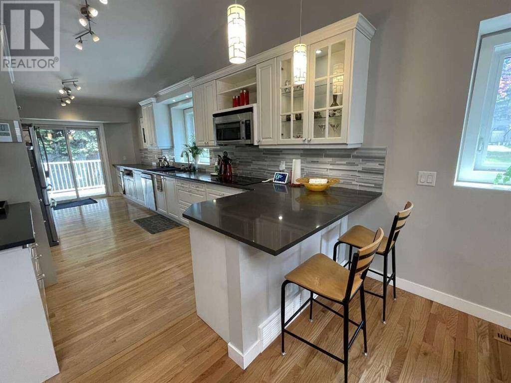 Calgary, AB T3E7E4,36 Gladstone Gardens SW