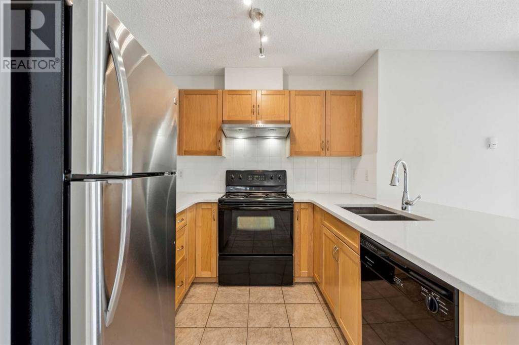 Calgary, AB T3K5Z1,2211, 70 Panamount Drive NW