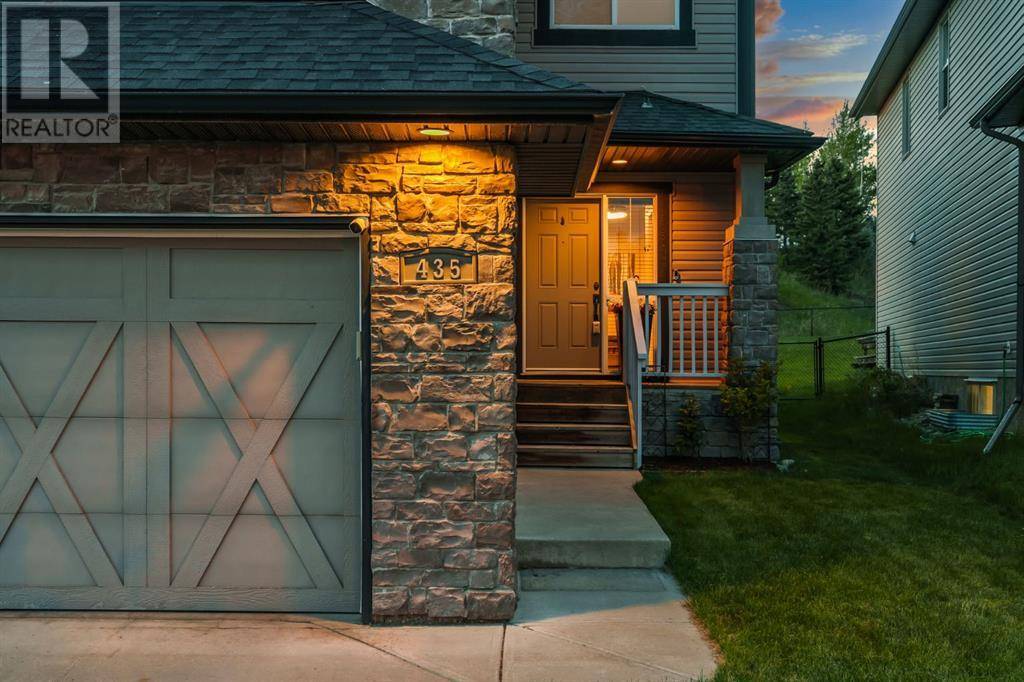 Calgary, AB T3H0B5,435 St Moritz Drive SW