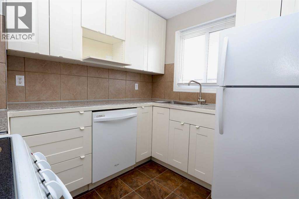 Innisfail, AB T4G1P5,4527 47 Street
