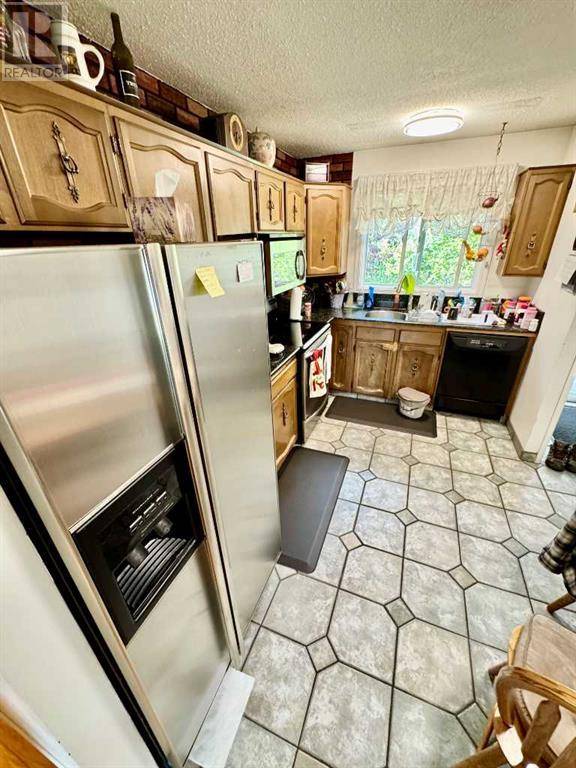 Calgary, AB T1Y1T6,5202 Whitestone Road NE