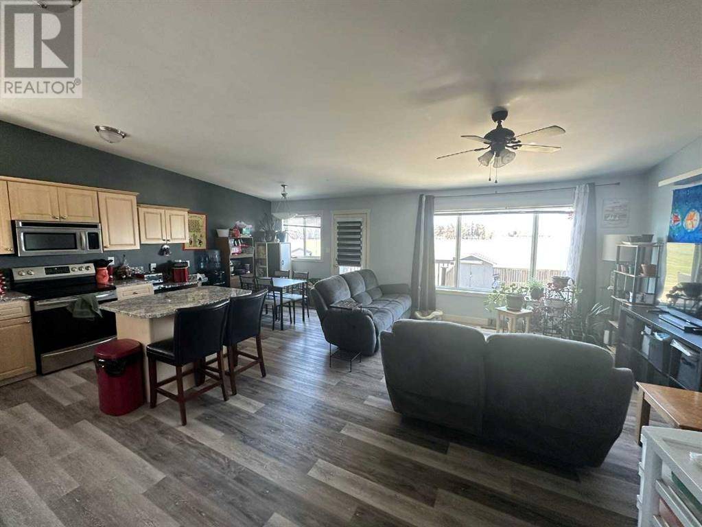 Ponoka, AB T4J1E2,6408 52 Street