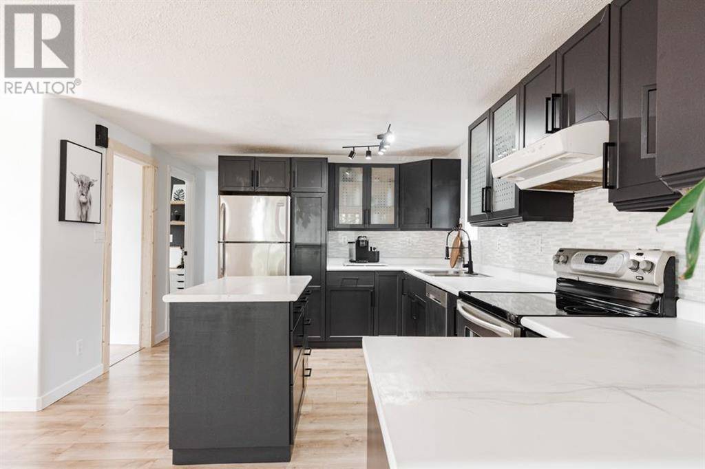 Fort Mcmurray, AB T9H2L4,184 Gregoire Crescent
