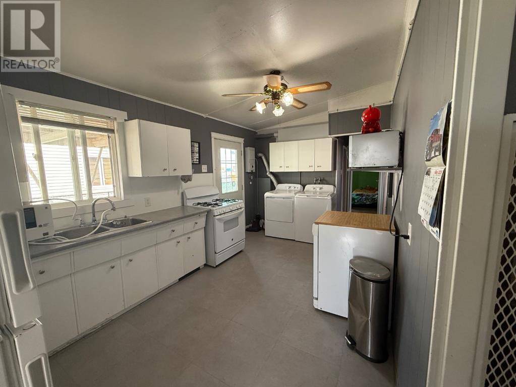 Lloydminster, AB T9V2A3,17, 5308 57 Street