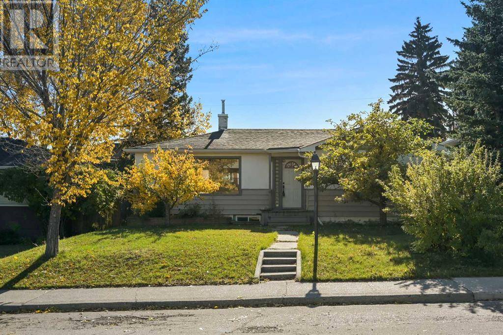 Calgary, AB T3E4R4,3243 Kenmare Crescent SW