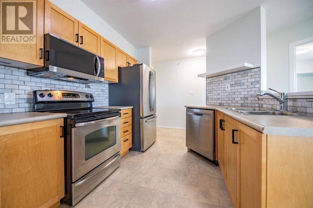 Grande Prairie, AB T8V1G1,402, 11230 104 Avenue