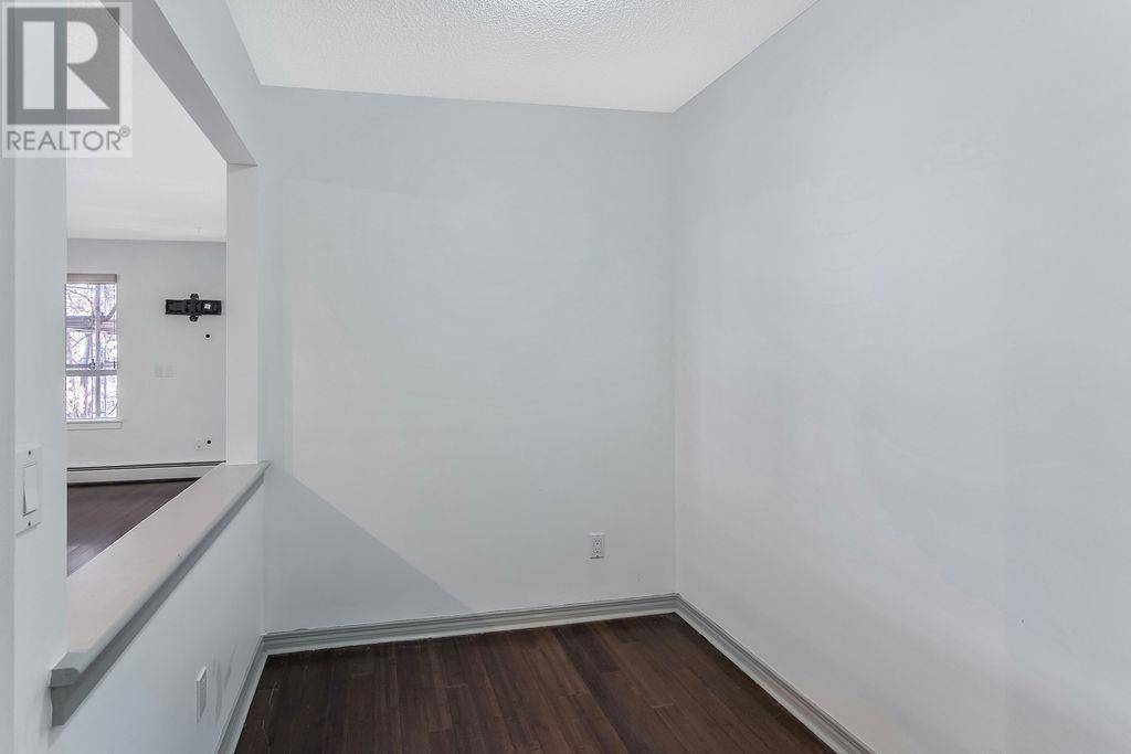 Calgary, AB T3E7M7,218, 5115 Richard Road SW