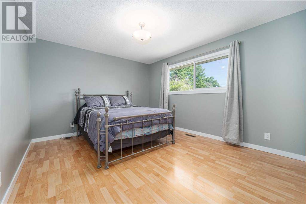 Coaldale, AB T1M1C2,1004 20 Avenue