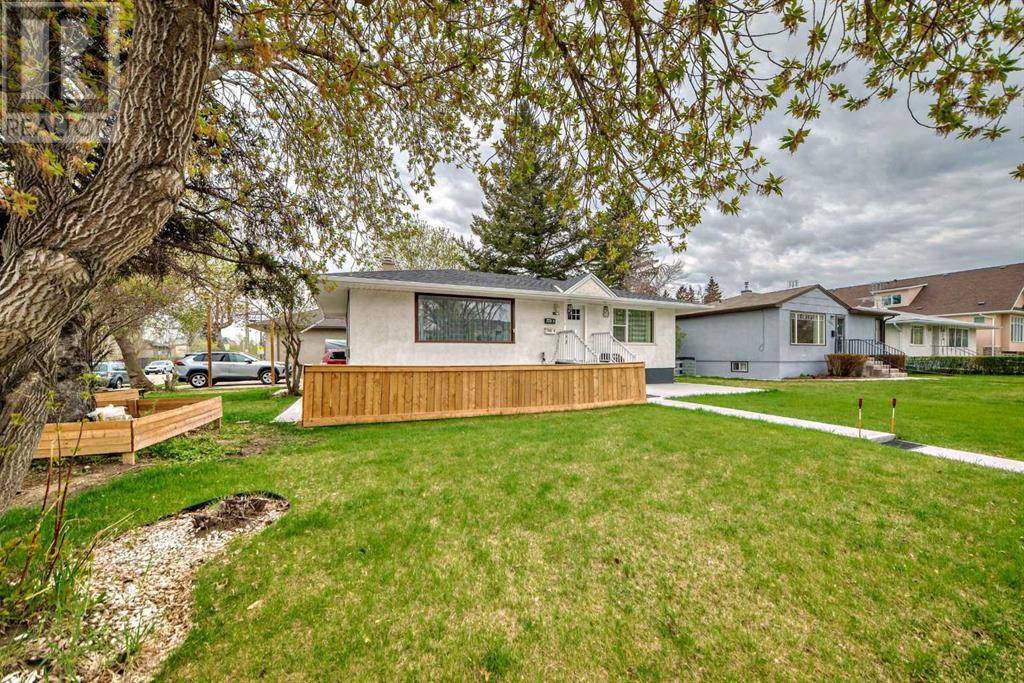 Calgary, AB T2M1Z4,1903 24 Avenue NW