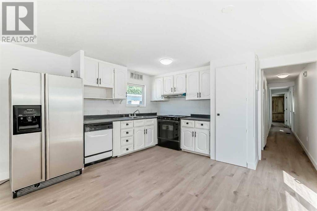 Strathmore, AB T1P1E2,817 Bayview Road