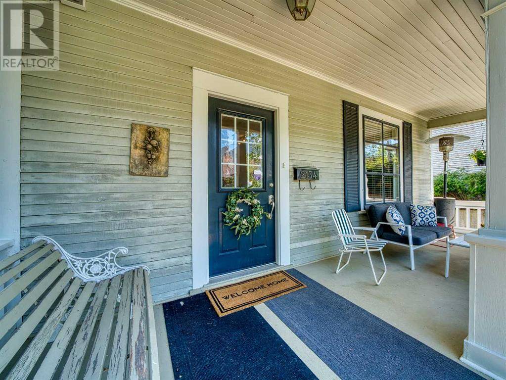 Calgary, AB T2T4J9,2134 16A Street SW