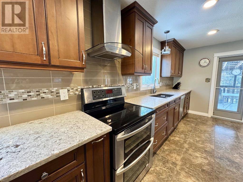Whitecourt, AB T7S1H8,44 Pineview Road