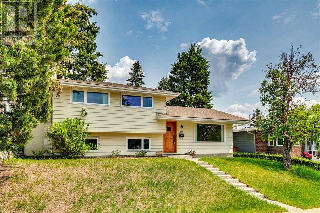 Calgary, AB T3E5S4,5808 Lakeview Drive SW