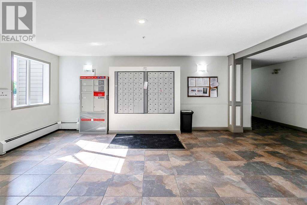 Calgary, AB T2Y4J1,315, 2000 Somervale Court SW