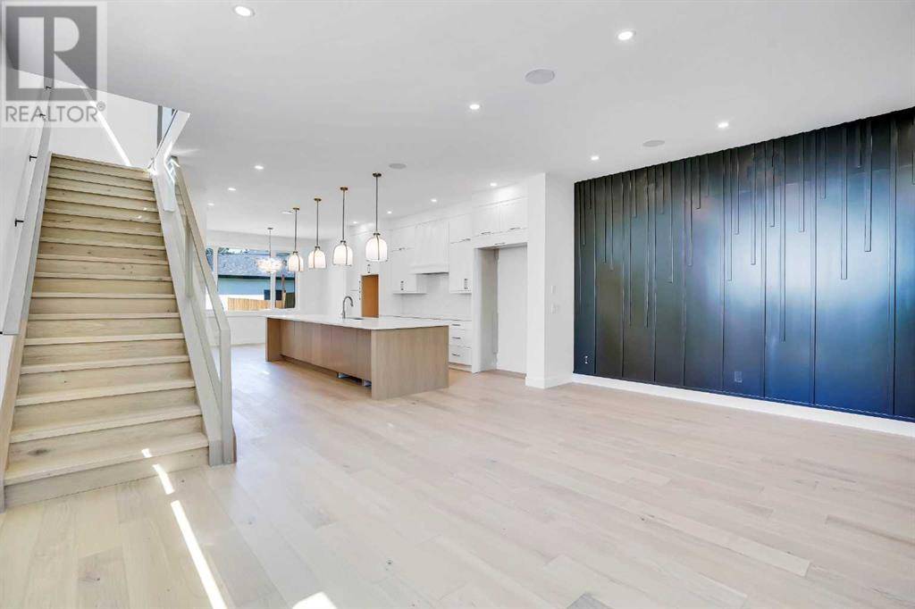 Calgary, AB T3E2K7,2823 29 Street SW