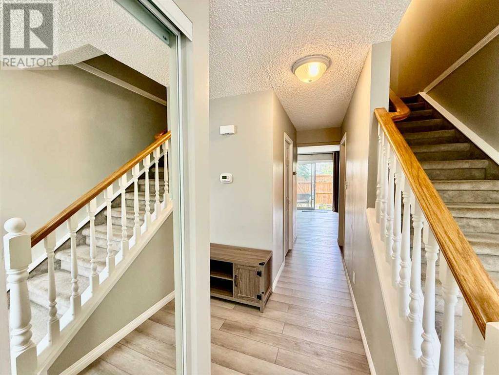 Calgary, AB T3E1E5,157, 4810 40 Avenue SW