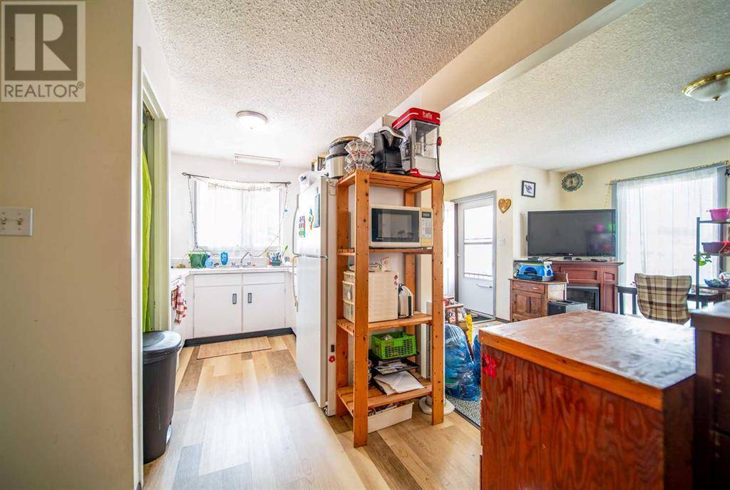 Wainwright, AB T9W1J3,1601 5 Avenue