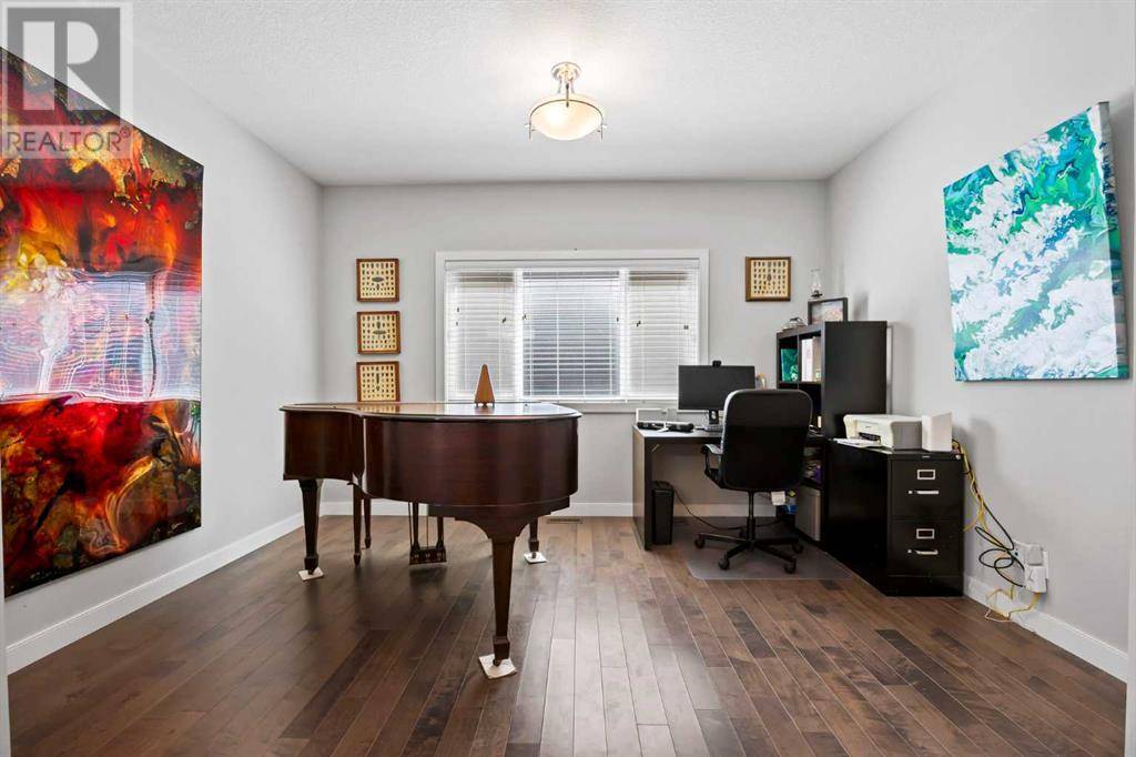 Calgary, AB T3R0K8,7 Sage Berry Road NW