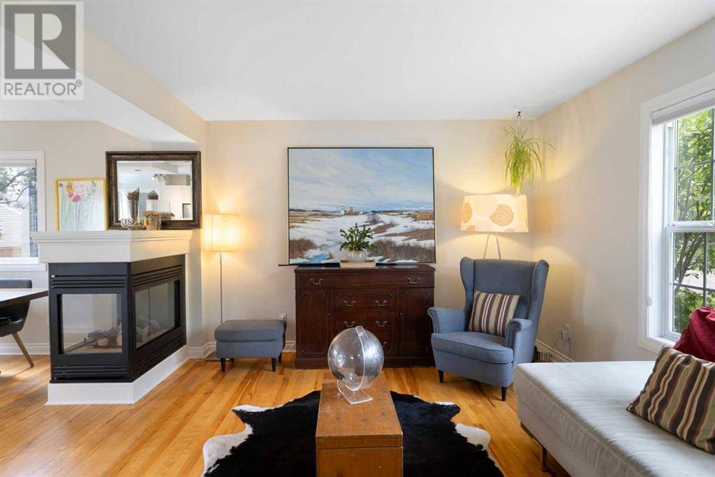 Calgary, AB T2T6E7,123 Amiens Crescent SW