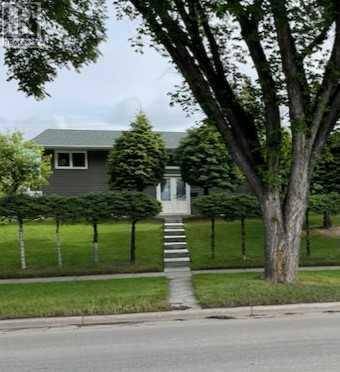 Calgary, AB T3A0X2,4928 40 Avenue NW